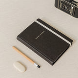 Diario de viajes para anotar aventuras, regalo para viajeros. Traveler viajes, vive tu viaje con el diario de los viajes, sostenible con tus recuerdos haciendo turismo.