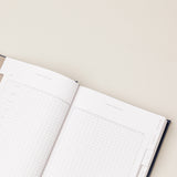 ¿Libro diario que es?un Journal para anotas tus lecturas de libros diarios, para regalar a la loca de los libros. Con un diseño de recolección de libros, estudiarlos y calificarlos.