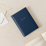 ¿Libro diario que es?un Journal para anotas tus lecturas de libros diarios, para regalar a la loca de los libros. Con un diseño de recolección de libros, estudiarlos y calificarlos.