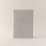 Libretas personalizadas con tres colores notas pequeñas para escribir en una libreta bonita y mantener un 2022 planificador. Archivador carpesanos, para escribir como en un cuaderno tipo oxford. Un carpesano recargable con anillas A4.