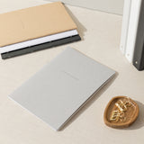 Libretas personalizadas con tres colores notas pequeñas para escribir en una libreta bonita y mantener un 2022 planificador. Archivador carpesanos, para escribir como en un cuaderno tipo oxford. Un carpesano recargable con anillas A4.