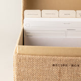 Diseño caja de recetas para recetarios hecho a mano, artesanal para crear ficha de recetas con diseño para escribir tus recetas semanales en muchas sostenibles hechas de papel de piedra.